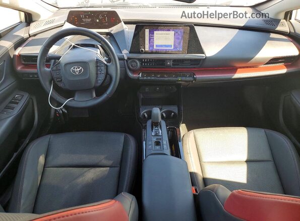 JTDACACU0R3025234 2024 TOYOTA PRIUS Silver Dashboard view