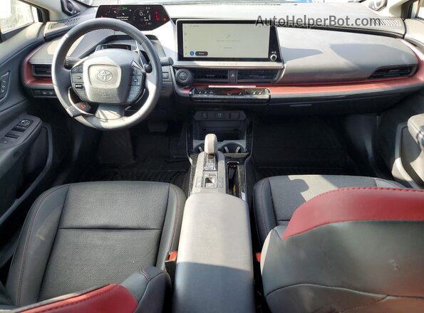 JTDACACU1S3043473 2025 TOYOTA PRIUS Silver Vista del salpicadero