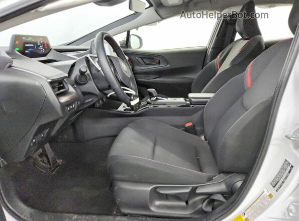JTDACACU3S3049646 2025 TOYOTA PRIUS White Widok wnętrza z przodu