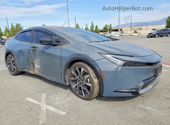 JTDACACU6P3001078 2023 TOYOTA PRIUS Gray Delantero derecho