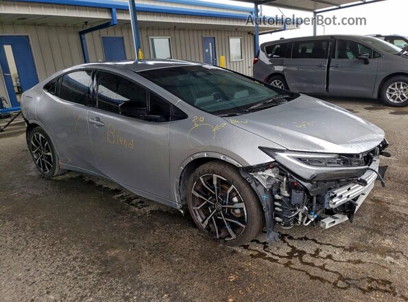 JTDACACU6R3025125 2024 TOYOTA PRIUS Silver Przód prawy
