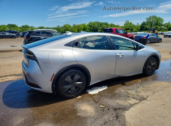 JTDACACU6R3030003 2024 TOYOTA PRIUS Silver Trasero derecho