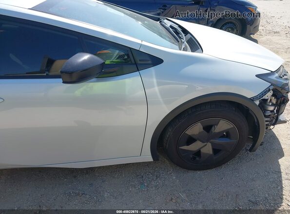 JTDACACU8P3005813 2023 TOYOTA PRIUS PRIME White Vista interior de 360 grados