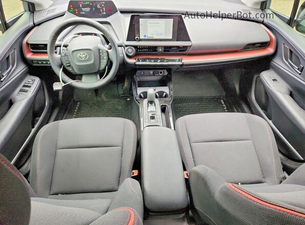 JTDACACU8T3058800 2026 TOYOTA PRIUS Gray Вид панелі приладів