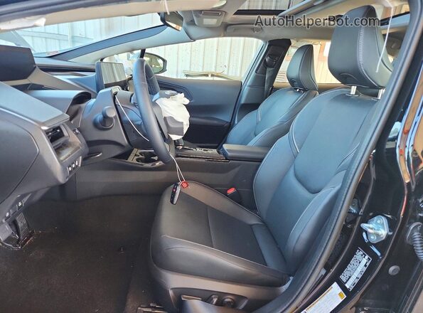 JTDACACU9T3072558 2026 TOYOTA PRIUS Black Вид салону спереду