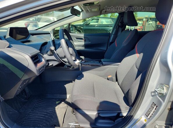 JTDACACUXT3056112 2026 TOYOTA PRIUS Серебряный Вид салона спереди