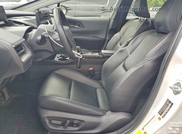 JTDADABU5P3001491 2023 TOYOTA PRIUS Белый Вид салона спереди