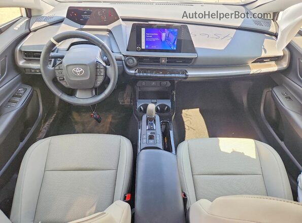 JTDADABU5R3018035 2024 TOYOTA PRIUS Белый Вид панели приборов