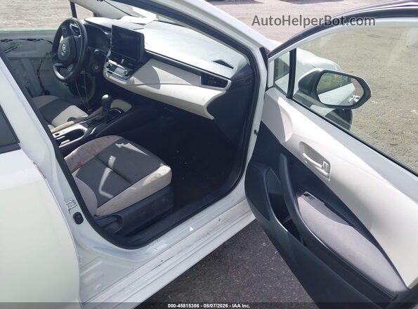 JTDB4MEE2PJ000823 2023 TOYOTA COROLLA White Вид салону спереду