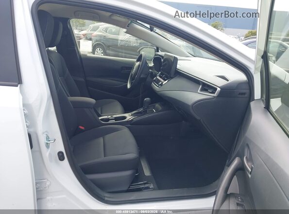 JTDB4MEE3T3040861 2026 TOYOTA COROLLA White Widok wnętrza z przodu