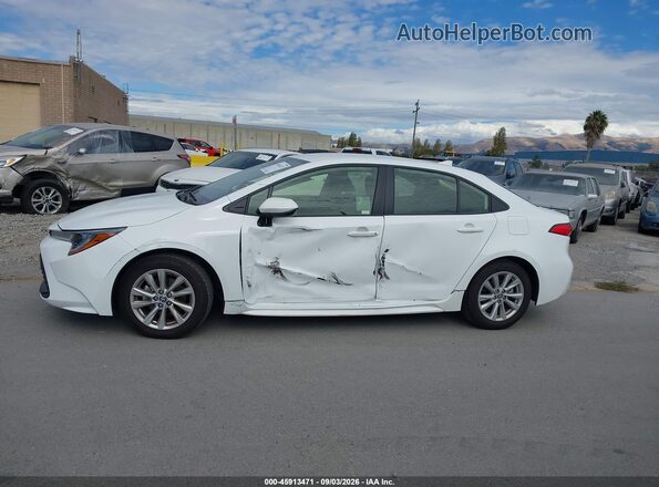JTDB4MEE3T3040861 2026 TOYOTA COROLLA White Widok wnętrza 360 stopni