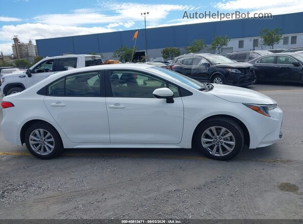 JTDB4MEE3T3040861 2026 TOYOTA COROLLA White Widok wnętrza z tyłu