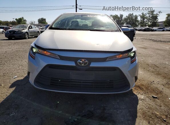 JTDB4MEE9PJ011303 2023 TOYOTA COROLLA Серебряный Вид спереди