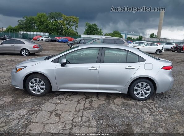 JTDBCMFE0R3041783 2024 TOYOTA COROLLA Silver Սալոնի 360 աստիճան տեսք