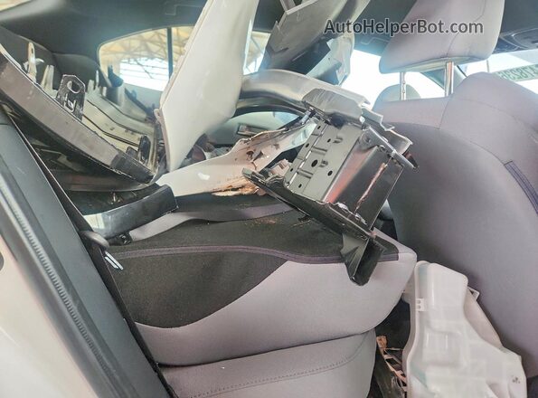 JTDBCMFE0T3146511 2026 TOYOTA COROLLA White Vista de los asientos traseros