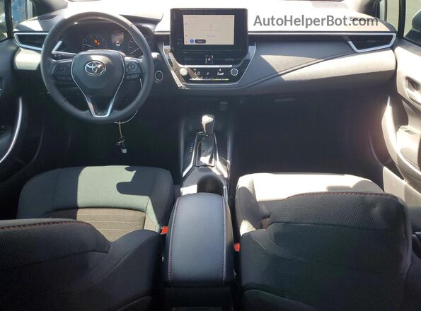 JTDBCMFE2R3029425 2024 TOYOTA COROLLA Серебряный Вид панели приборов