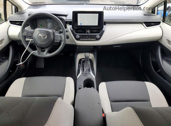JTDBCMFE2RJ032613 2024 TOYOTA COROLLA Серебряный Вид панели приборов