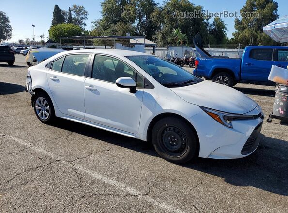 JTDBCMFE3T3132358 2026 TOYOTA COROLLA Белый Передняя правая четверть