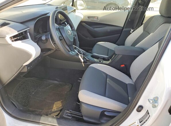 JTDBCMFE3T3132358 2026 TOYOTA COROLLA Белый Вид салона спереди