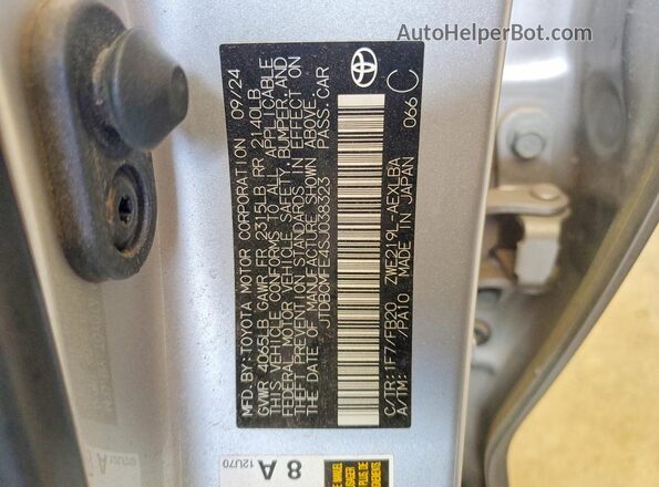JTDBCMFE4SJ038323 2025 TOYOTA COROLLA Серебряный Вид наклейки с VIN-кодом