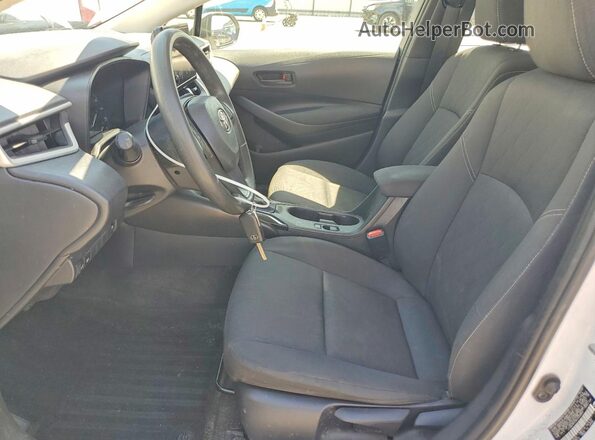 JTDBCMFE5RJ033853 2024 TOYOTA COROLLA White Front interior view