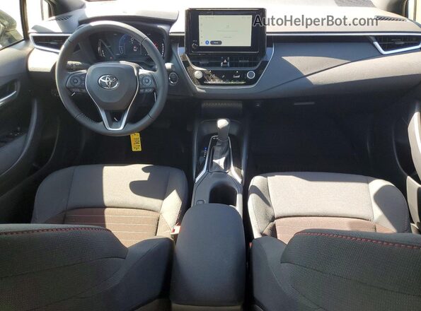JTDBCMFE5T3141997 2026 TOYOTA COROLLA Белый Вид панели приборов