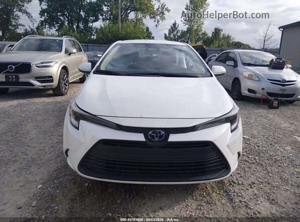 JTDBCMFE7P3010415 2023 TOYOTA COROLLA White Vista del cuadro de instrumentos