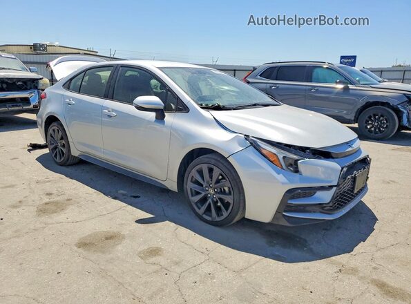 JTDBCMFE8R3058282 2024 TOYOTA COROLLA Серебряный Передняя правая четверть