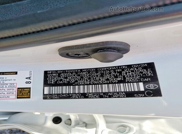 JTDBCMFE9R3049199 2024 TOYOTA COROLLA White ძრავის განყოფილების ხედი