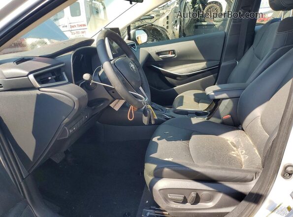 JTDBCMFE9S3105275 2025 TOYOTA COROLLA Silver Вид салону спереду