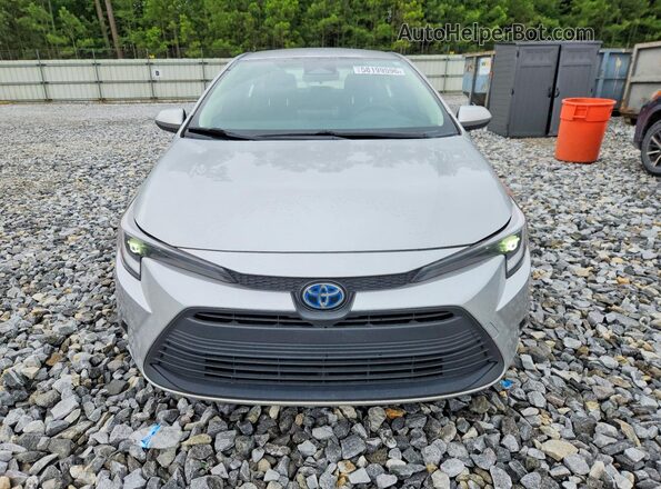JTDBCMFEXPJ007567 2023 TOYOTA COROLLA Silver Widok z przodu
