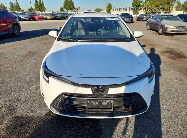 JTDBCMFEXT3138237 2026 TOYOTA COROLLA White Դիմացի տեսք