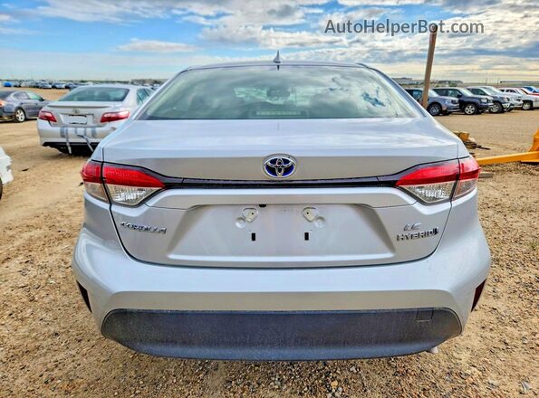 JTDBDMHE6R3014923 2024 TOYOTA COROLLA Silver Widok z tyłu