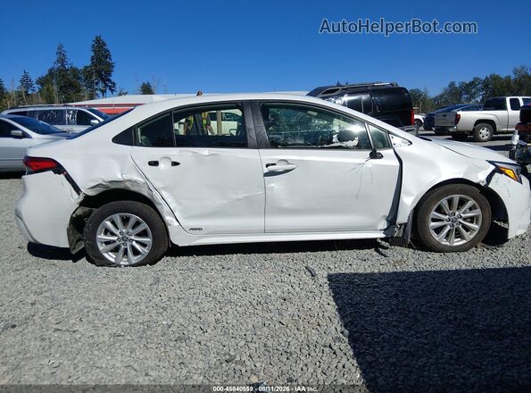 JTDBDMHE9R3008453 2024 TOYOTA COROLLA White Widok z przodu