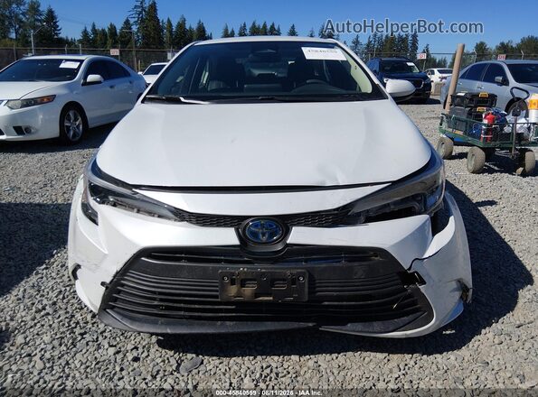 JTDBDMHE9R3008453 2024 TOYOTA COROLLA White Widok wnętrza z tyłu