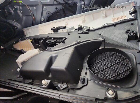 JTDBDMHE9S3018972 2025 TOYOTA COROLLA Бирюзовый Вид подкапотного пространства