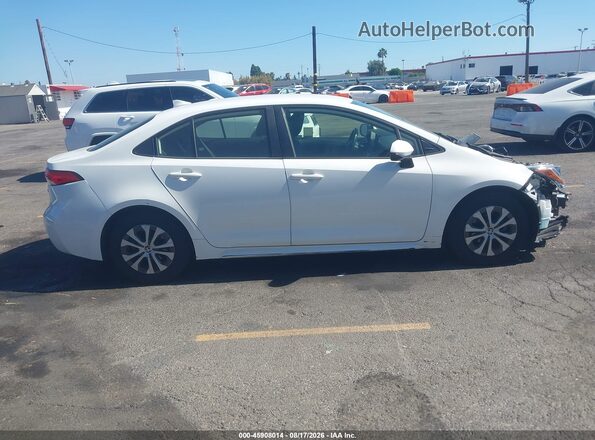 JTDEAMDE2N3000507 2022 TOYOTA COROLLA White Սալոնի 360 աստիճան տեսք