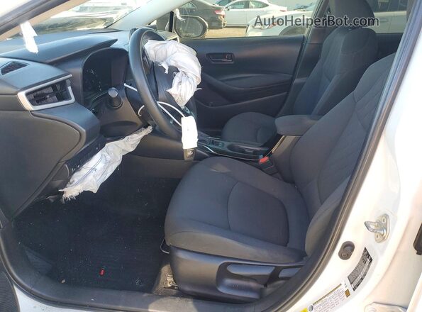 JTDEAMDEXN3010637 2022 TOYOTA COROLLA White Front interior view