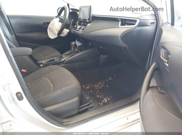 JTDEPMAE0N3026543 2022 TOYOTA COROLLA Серебряный Вид салона спереди