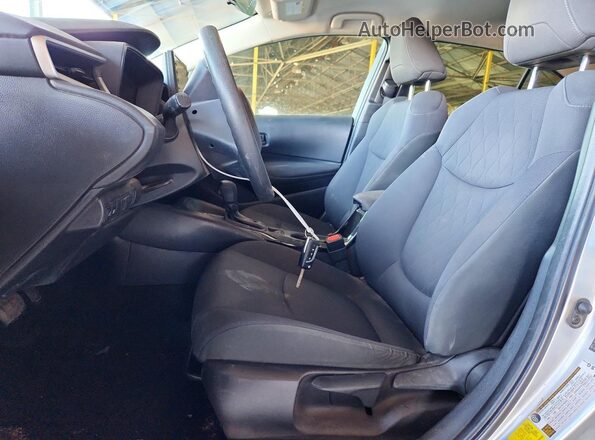 JTDEPMAE1NJ210630 2022 TOYOTA COROLLA Серебряный Вид салона спереди