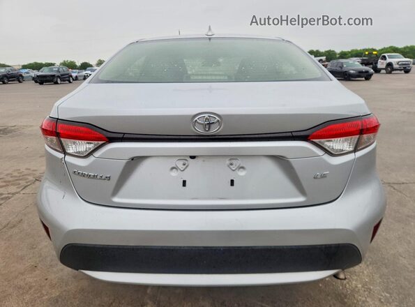 JTDEPMAE6NJ226435 2022 TOYOTA COROLLA Silver Rear view