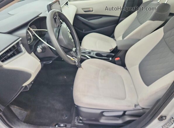 JTDEPMAE6NJ226435 2022 TOYOTA COROLLA Silver Front interior view