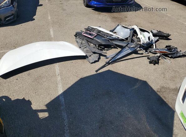 JTDKAMFP3N3221227 2022 TOYOTA PRIUS White Շարժիչի բաժամունքի տեսք