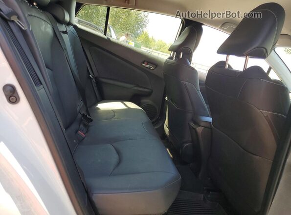 JTDKAMFP7N3217746 2022 TOYOTA PRIUS White Widok wnętrza z tyłu