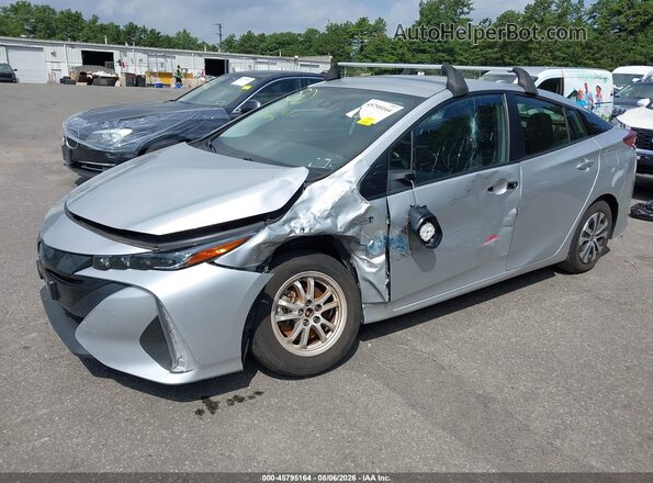 JTDKAMFP9N3217859 2022 TOYOTA PRIUS PRIME Silver წინა მარცხენა ხედი სამი მეოთხედიდან