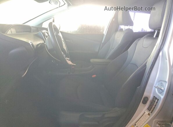 JTDKAMFU0N3160666 2022 TOYOTA PRIUS Серебряный Вид салона спереди