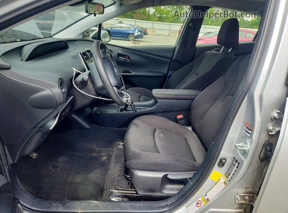 JTDKAMFU6N3159652 2022 TOYOTA PRIUS Серебряный Вид салона спереди