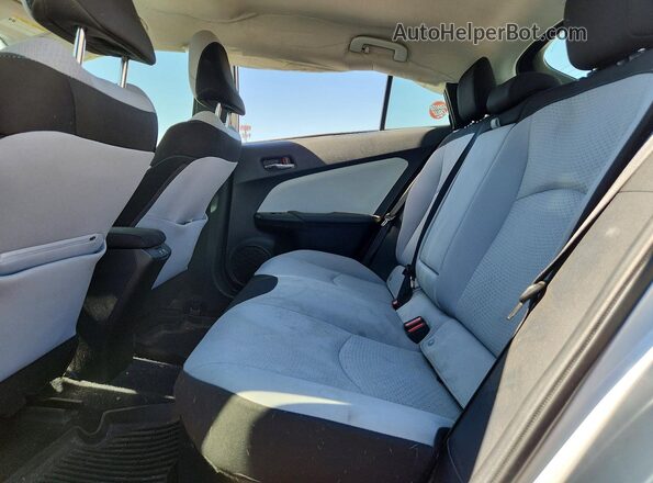 JTDKAMFU8N3177649 2022 TOYOTA PRIUS Silver Widok tylnych siedzeń