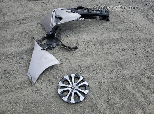 JTDKARFP1L3131083 2020 TOYOTA PRIUS Silver ძრავის განყოფილების ხედი