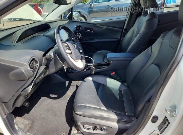 JTDKARFP2H3006150 2017 TOYOTA PRIUS White Front interior view